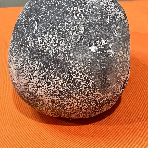 Gray and White Skull Decor Set - Picture 11 of 15